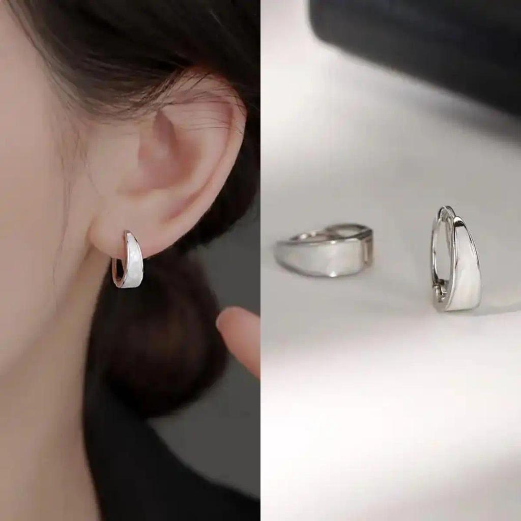 PLOYBRIL ต่างหูมินิมอลสำหรับผู้หญิง เครื่องประดับแฟชั่นใส่ได้ทุกวัน ดีไซน์สง่างาม ของขวัญที่สมบูรณ์แบบ E115