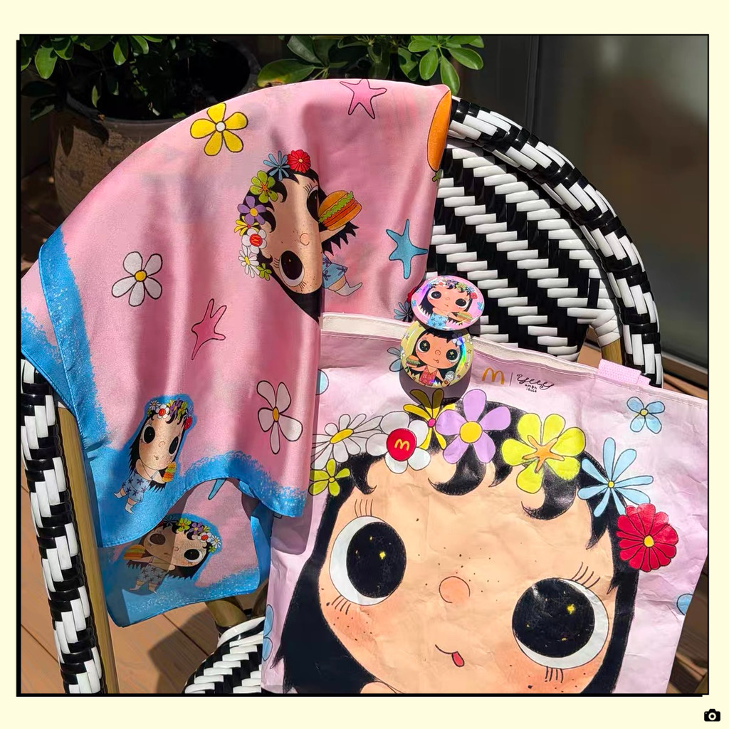 McDonalds yu Xiaoyuy Joint Merchanted Shoulder Bag Dupont Paper Tote Bag Badge Square Towel ของแท้