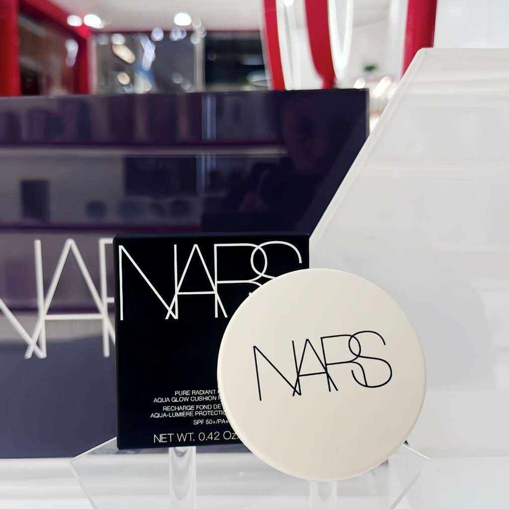 Hydrating Smooth คอนซีลเลอร์ Moisturizing Foundation Cushion Light White One Box One Core 12gHT99 R2