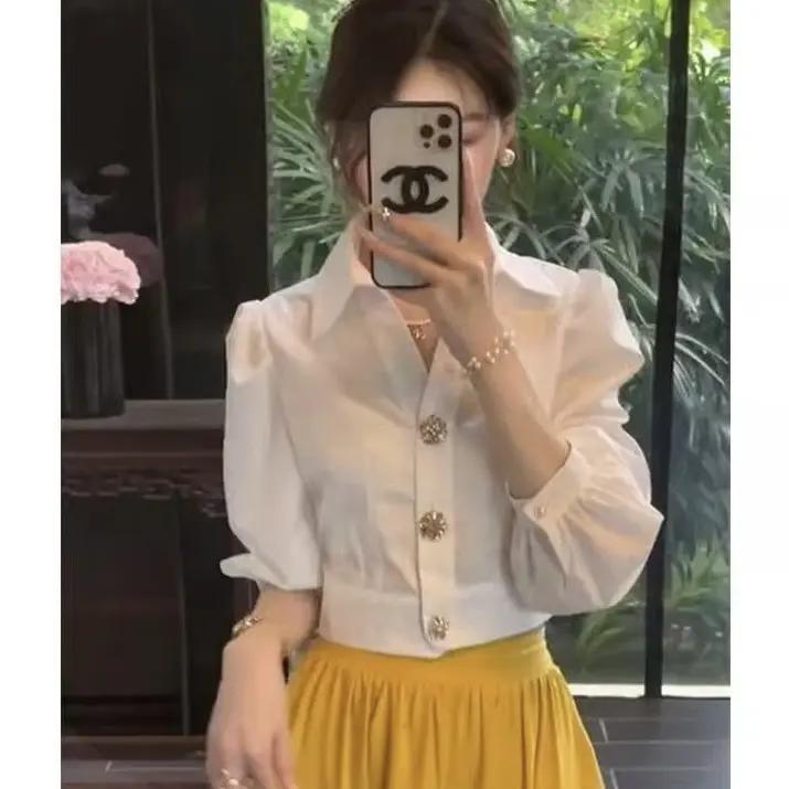 เสื้อเชิ้ตสั้นสีขาว ราคาไม่แพง สำหรับผู้หญิง ดีไซน์เก๋ไก๋ เหมาะสำหรับฤดูใบไม้ผลิและฤดูใบไม้ร่วง รัดรูป เสื้อแขนฟอง#w673