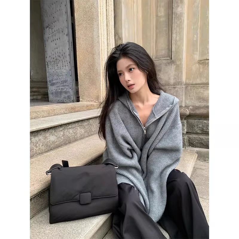 Retro Casual Old Money สไตล์ซิปครึ่งเปิดเสื้อถักผู้หญิง 2025 หลวม All-Match Hood