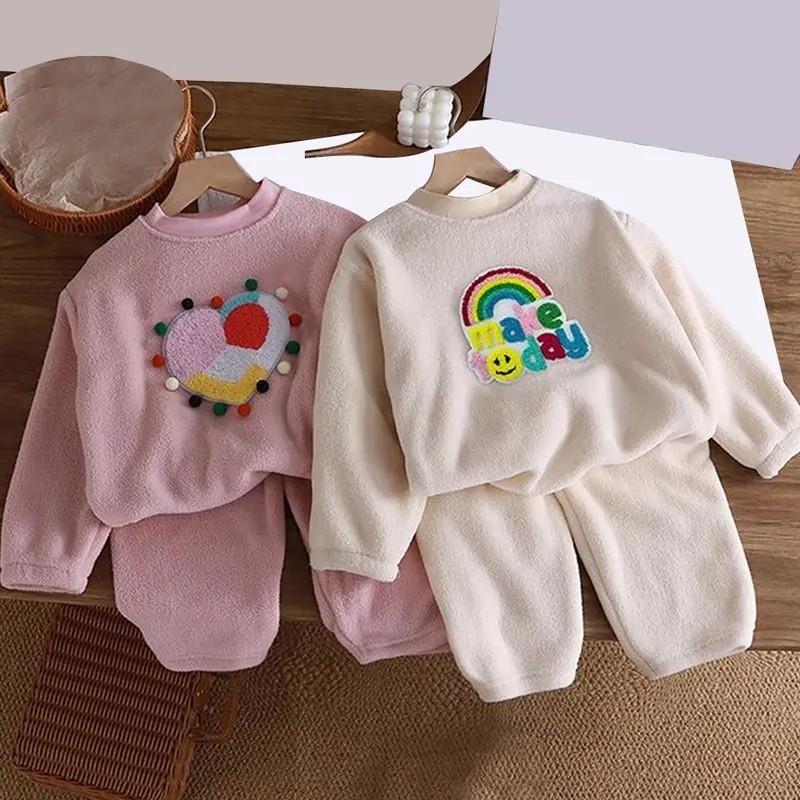 มาใหม่ เสื้อกันหนาวแขนยาว ขายาว ชุดนอน สำหรับเด็ก ใส่หน้าหนาวหรือใส่นอนในห้องแอร์ได้