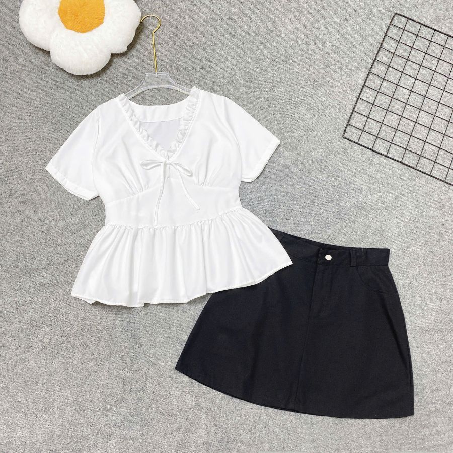 Bigszize 2 ชิ้น รวมเสื้อคอเต่าเอวบานและกระโปรงทรงเอทรงเข้ารูปน่ารัก 50-92kg -A315+CV11