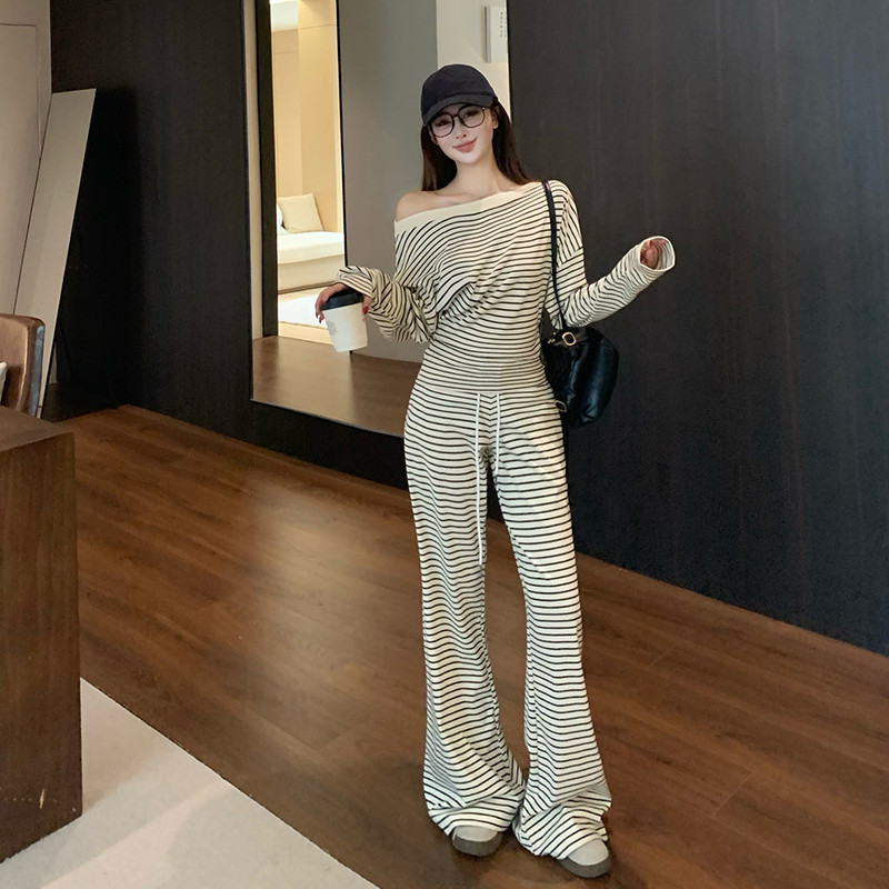 เบาสไตล์ผู้ใหญ่ปิดไหล่ผู้หญิงสูทสายรัดลายหลวมแขนยาวเสื้อยืดกางเกง JD - รูปที่ 2