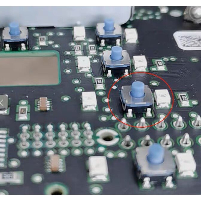 แผงเครื่องปรับอากาศ Audi Q3 4 Pin Micro Switch 6x6x5 ยี่ห้อใหม่นําเข้า 4 Pin Micro Switch 2 Pin ยังม