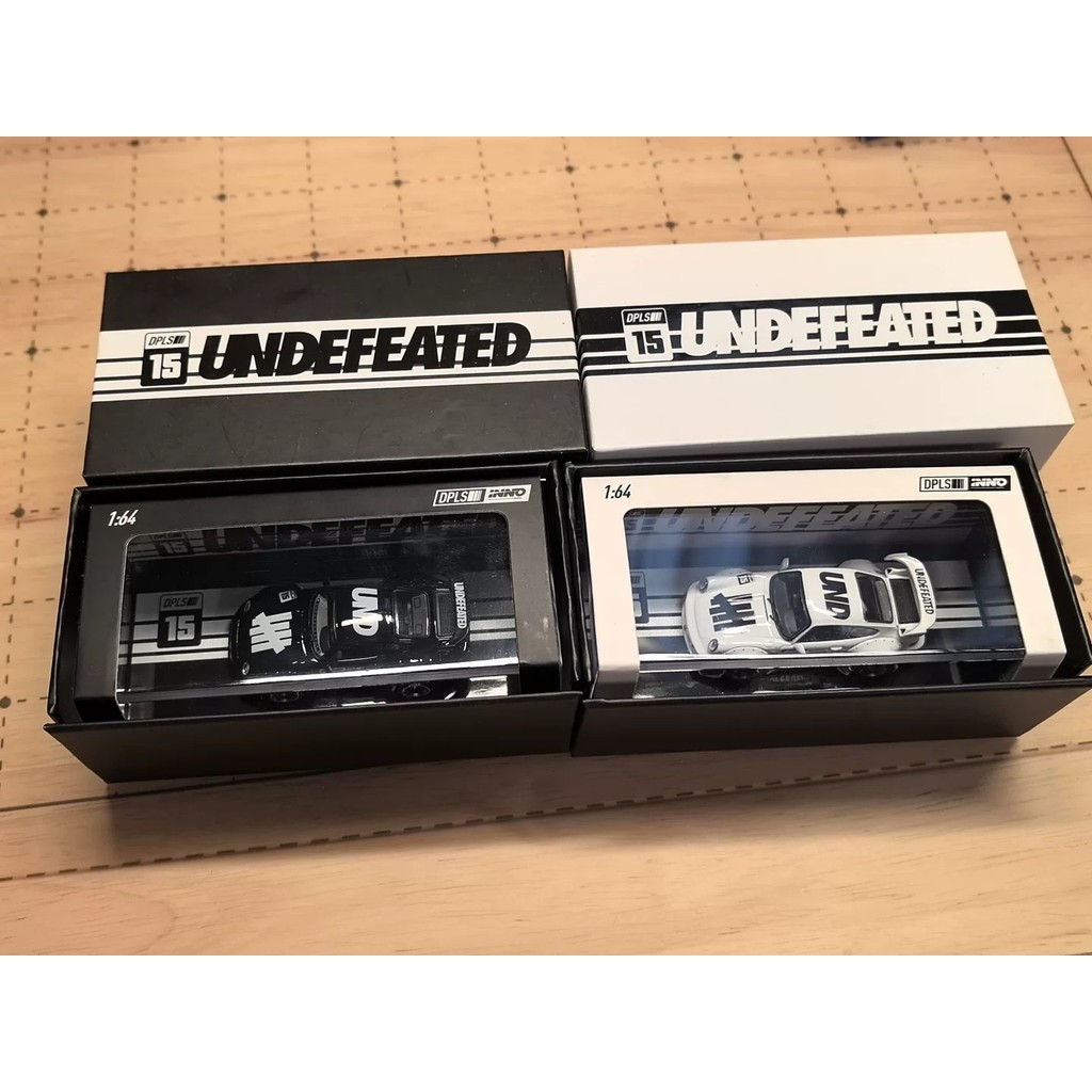 [สต๊อกพร้อม Orphan] INNO MODELS DPLS x UNDEFEATED 1/64 Porsche RWB Malay Limited Set Black+White แต่