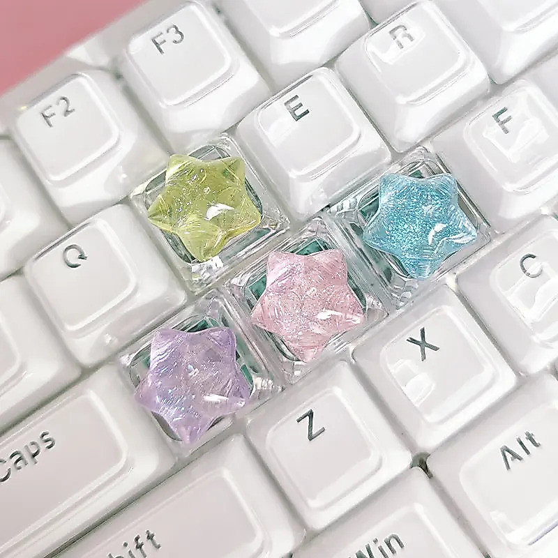 4 ชิ้นส่วนบุคคล Backlit Star Glitter Keycap โปร่งใสน่ารัก WASD ทิศทางสําหรับคีย์บอร์ดเกมอุปกรณ์สํานักงาน