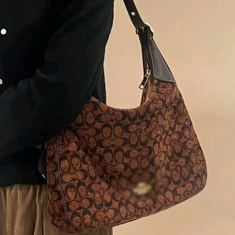 Koujia's new autumn and winter collection Ella36Shoulder bag, underarm handbag, commuter crossbody b