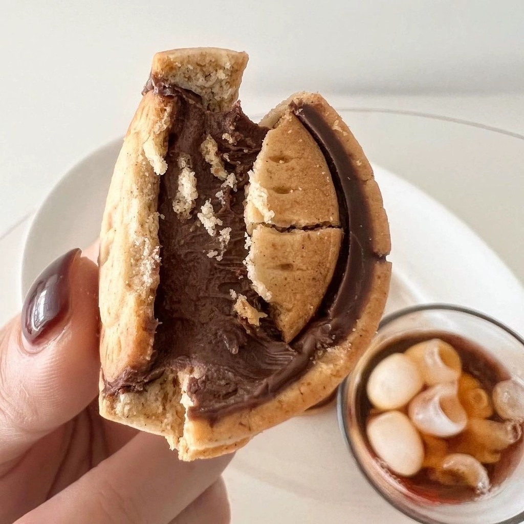 ขนมนําเข้าจากเยอรมัน Ferrero/nutella nutella เฮเซลนัทช็อกโกแลตซอสแซนวิช Love Heart Cook