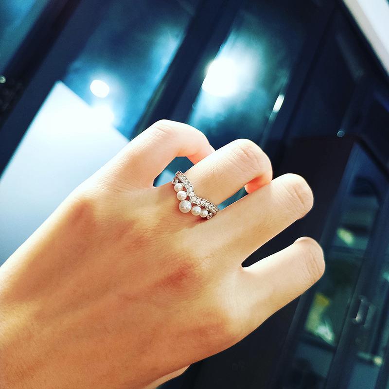Niche Song Hye Kyo Josephine Crown Pearl V-Shaped Ring Design Ring Female 0820SH1.