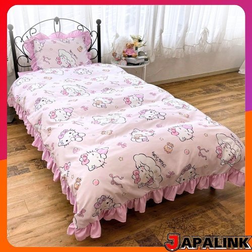 ชุดผ้าคลุมผ้านวมลายรัฟเฟิล Sanrio Hello Kitty 3 ชิ้น เตียงเดี่ยว ลายคิตตี้ ตัวละคร Sanrio SB-666-S 【