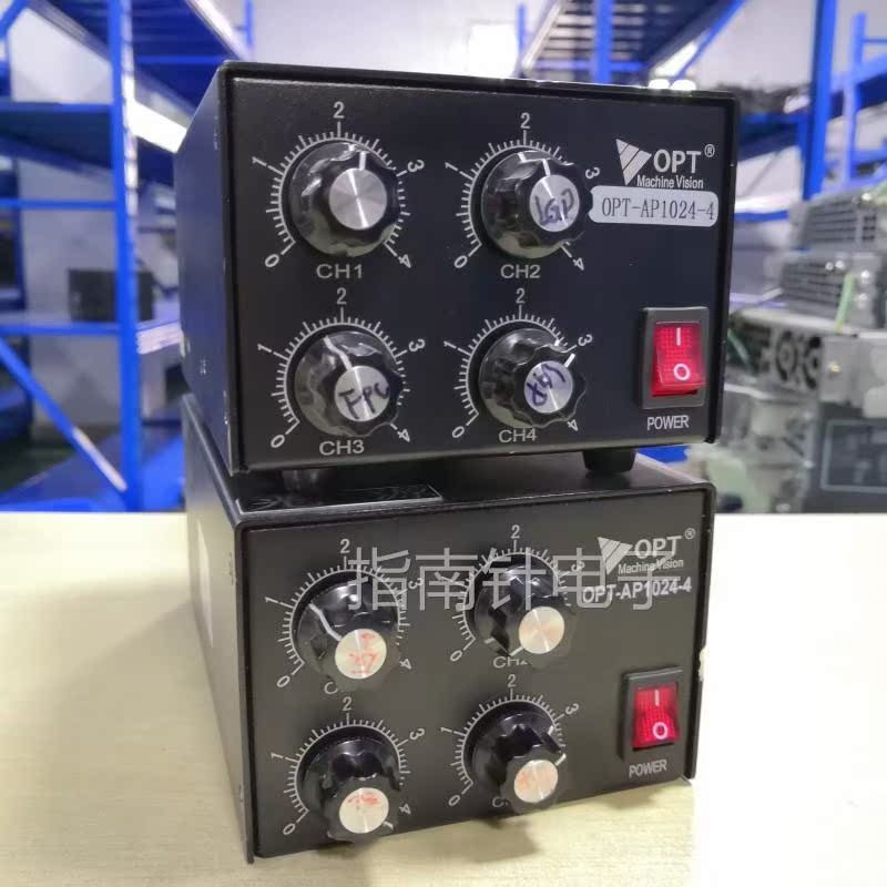 OPT OPT OPT-AP1024-4 สองอุปกรณ์ Visual Light Source Controller 4 พอร์ตราคาถูกOut