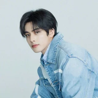 วิกผมบุรุษสไตล์เกาหลีส่วนกลางผมสั้นธรรมชาติปุยสมจริงสวมใส่ทุกวันระบายอากาศ