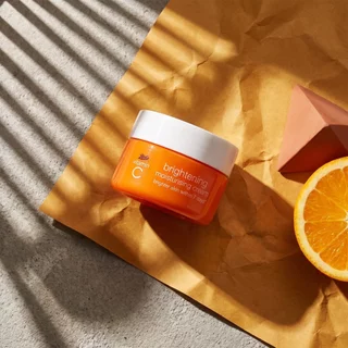 Boots Vitamin C Brightening Moisturisig Cream Mini 18Ml บู๊ทส์ วิตามิน ซี ไบรท์เทนนิ่ง มอยส์เจอร์ไรซิ่ง ครีม มินิ 18มล.