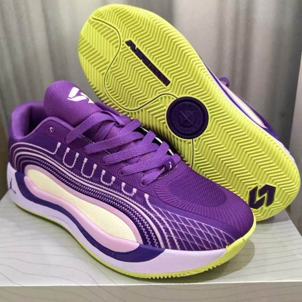 ใหม่ Luka 4 สบายแฟชั่น Low-Top Spikes รองเท้าบาสเก็ตบอลยางผู้ชาย/ผู้หญิงกีฬากลางแจ้ง