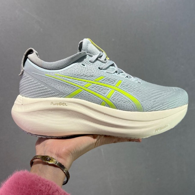 Asics Gel-Nimbus 27 รองเท้าวิ่งผู้ชายและผู้หญิงกันกระแทกกีฬารองเท้าน้ําหนักเบา WJWW E4AG