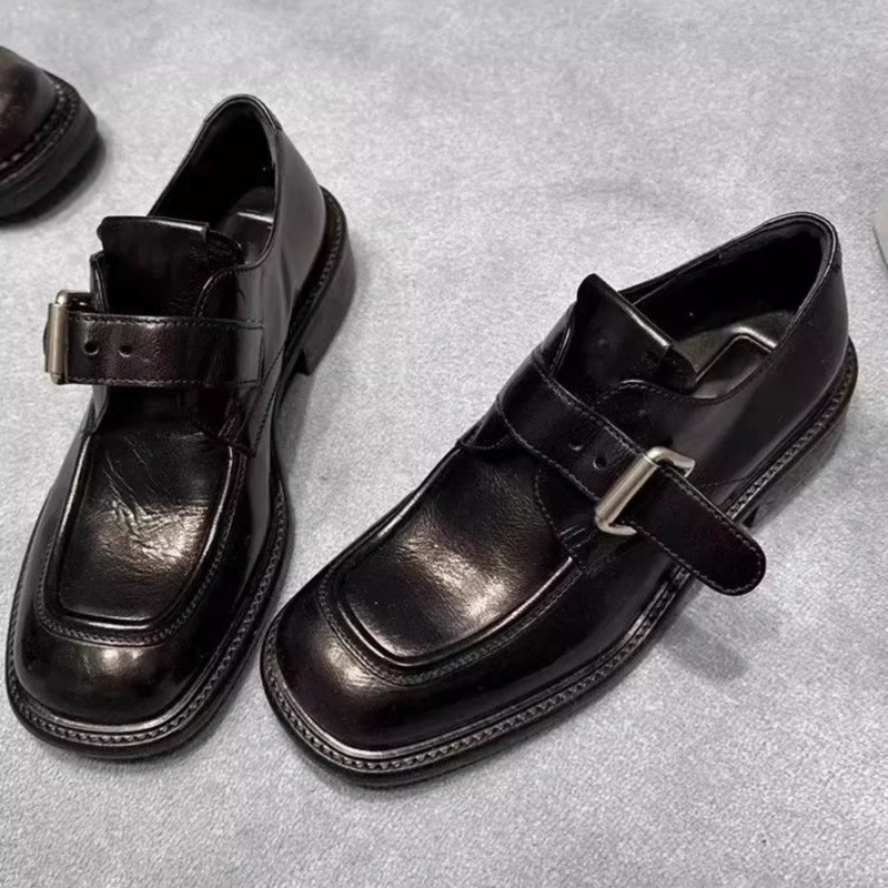 รองเท้า MiuMiu หนังแท้ ดีไซน์สไตล์อังกฤษ สำหรับผู้หญิง ปี 2025