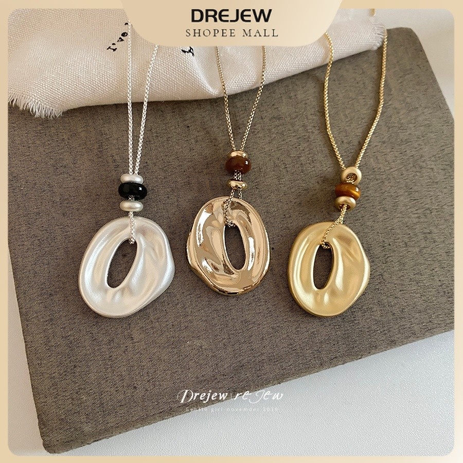 Dreejew สร้อยคอจี้ยาวที่ละเอียดอ่อนพร้อมลูกปัดพื้นผิวและการออกแบบโซ่บางสะดุดตาสําหรับการจับคู่ทุกวันและอเนกประสงค์