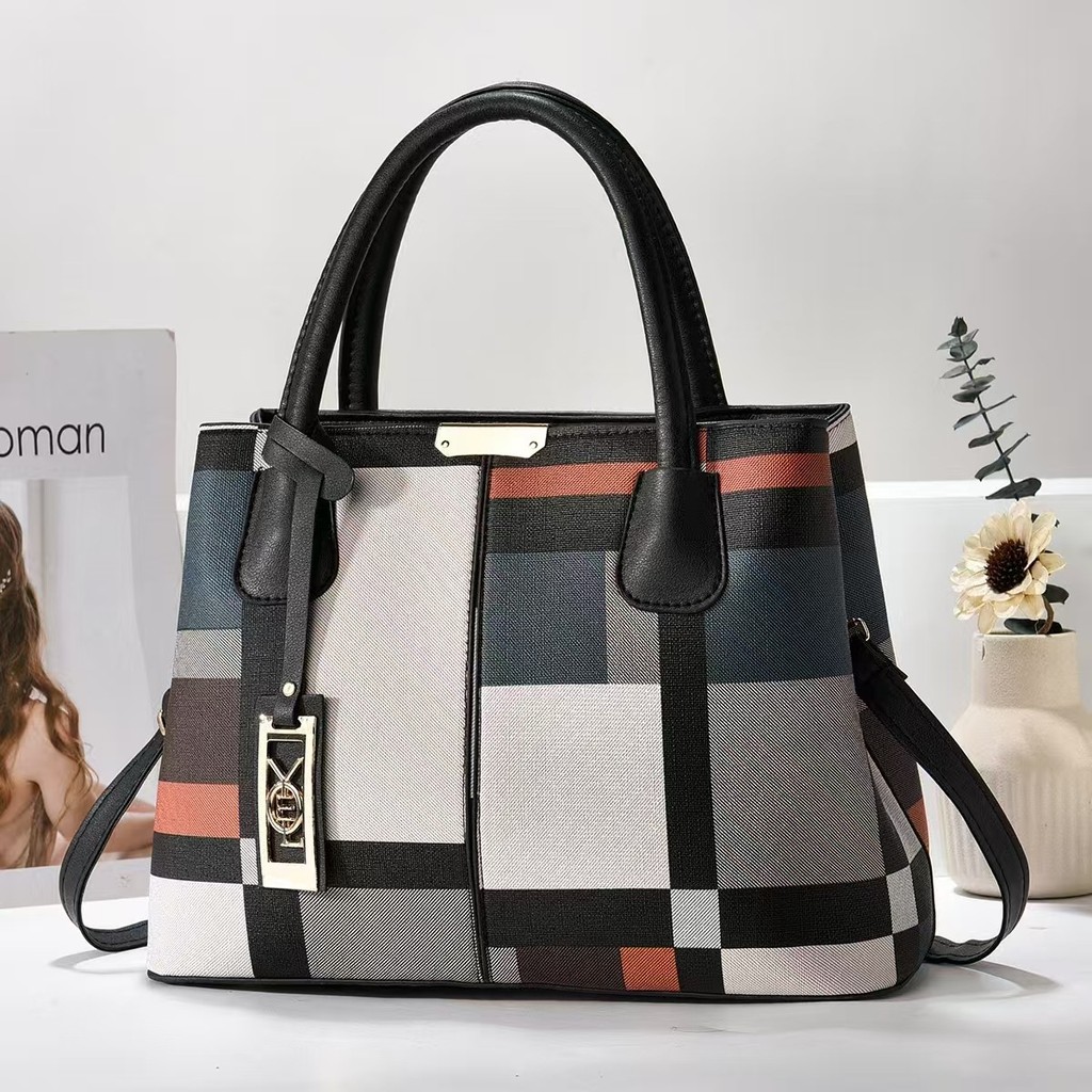 กระเป๋าถือ Flow Contrast Color Stripe Big Bag Big Bag