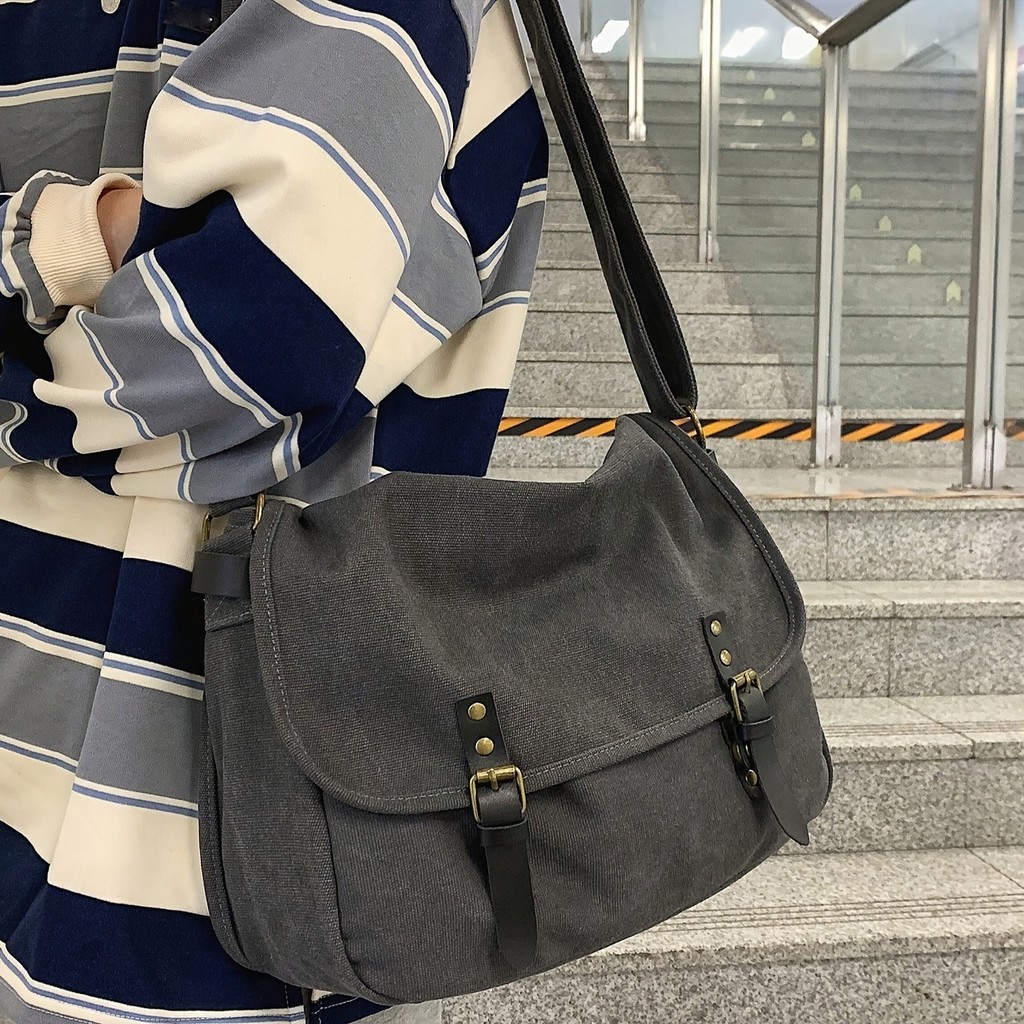 ความจุขนาดใหญ่ Casual All-Match Student Retro Messenger Bag Commuter Shoulder Messenger Bag
