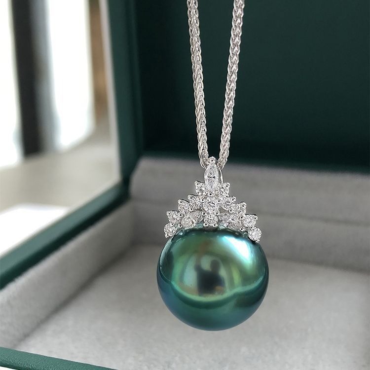 Tahitian Black Mother-Oyster Pearl Peacock สร้อยคอจี้สีเขียวไข่มุกรอบ Flawless Mother Gift