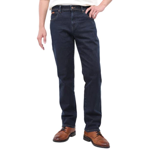 WRANGLER กางเกงยีนส์ผู้ชาย คอลเลคชั่น Beyond Indigo เอวกลาง ทรงตรง รุ่น WR S326MTEXF13 - สียีนส์เข้ม