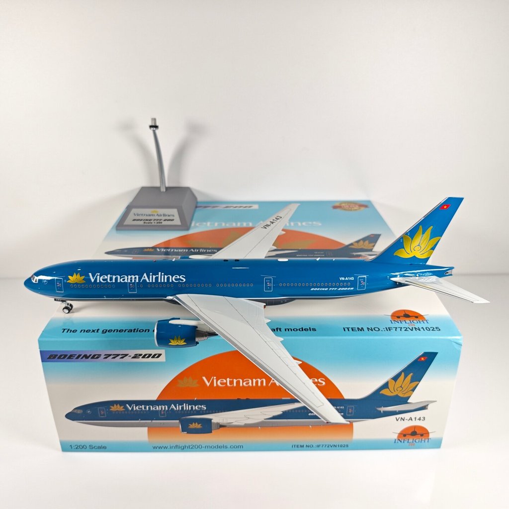 Inflight IF772VN1025 1: 200 Vietnam Airlines B777-200 VN-A413 รุ่นโลหะผสม