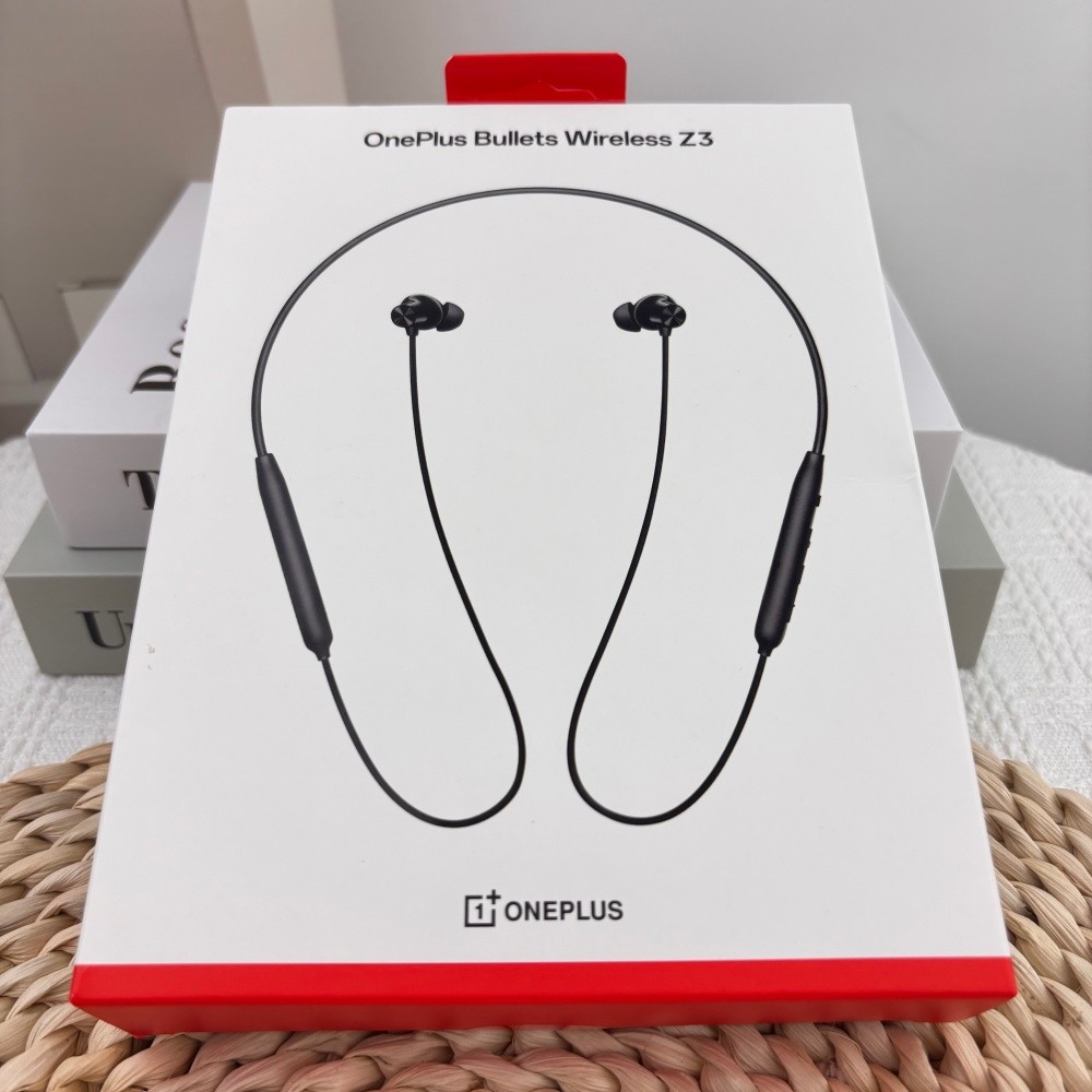 OnePlus Bullets ไร้สาย Z3 สายคล้องคอบลูทูธหูฟังแม่เหล็กชุดหูฟังไร้สาย 12.4 มม.เบสไดร์เวอร์ Fast Char