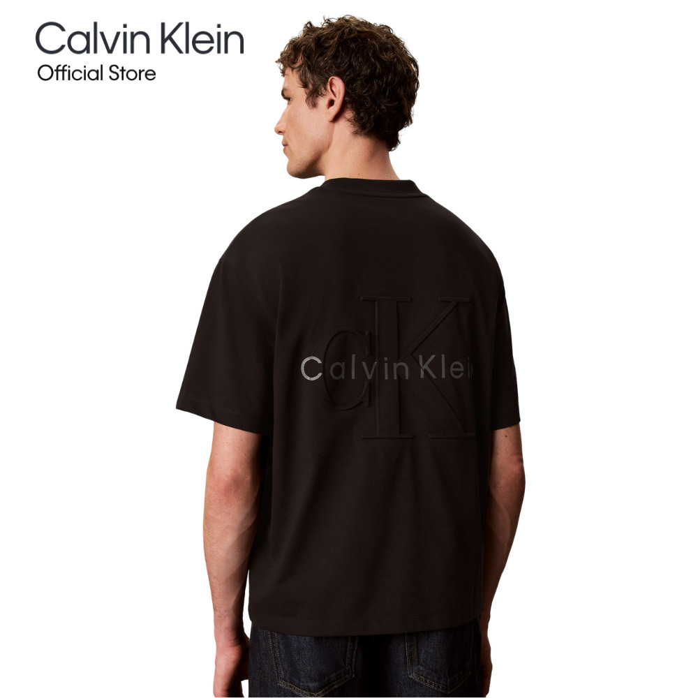 CALVIN KLEIN เสื้อยืดคอกลมผู้ชาย Cooling Jersey Monogram logo ทรง Relaxed รุ่น 4RG251G UB1-สีดำ