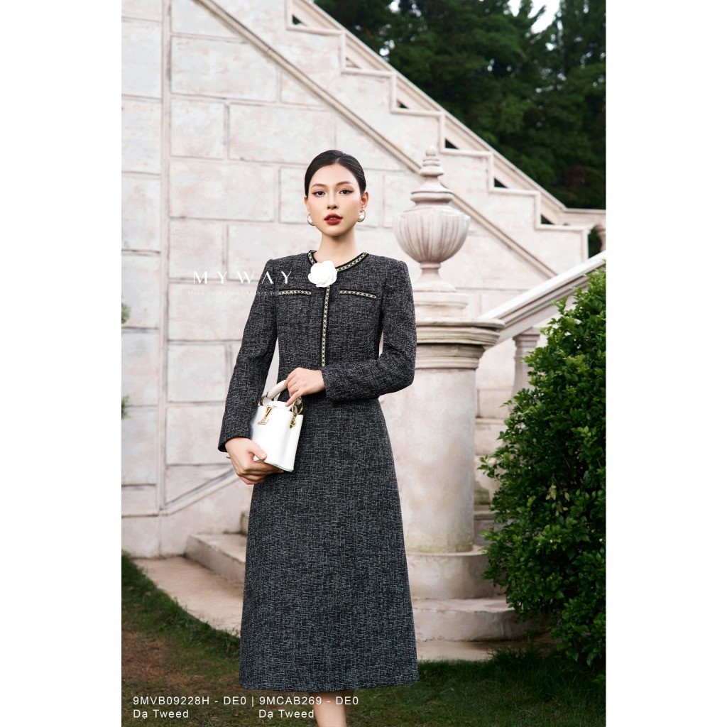 MY WAY Tweed ชุดราตรีกระโปรงชุดรอบคอเข็มกลัดดอกไม้ Elegant Hem 9MVB09228Hw 9MCAB269 - DE0