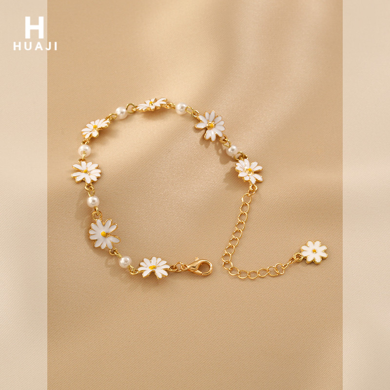coquette bracelet กําไลข้อมือ Flower Woman Niche Design Feel Pearl Temperament Daisy