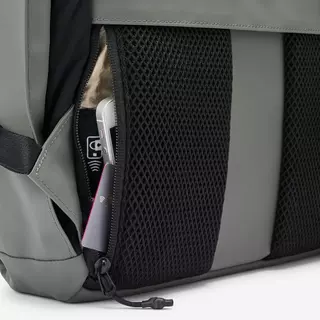 Decathlon 15L Water-Repellent Backpack With Laptop Compartment เป้สะพายหลังความจุ 15 ลิตร - Grey
