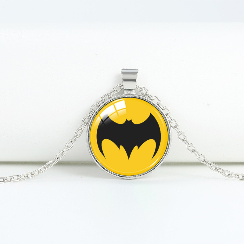 Marvel DC Superhero Alloy สร้อยคอ Batman Superman Iron Man Time Gem จี้อินเทรนด์ของผู้ชาย