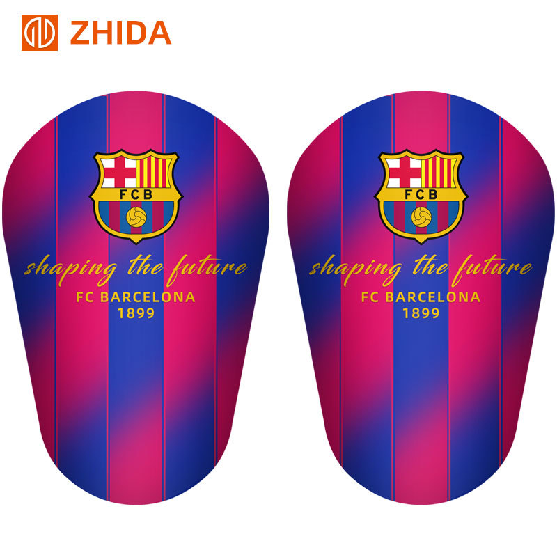 Zhida Zhida Professional mini ฟุตบอลกางเกงขายาว Barcelona Club Ultra-Light Ultra-Thin Shin Guards Me