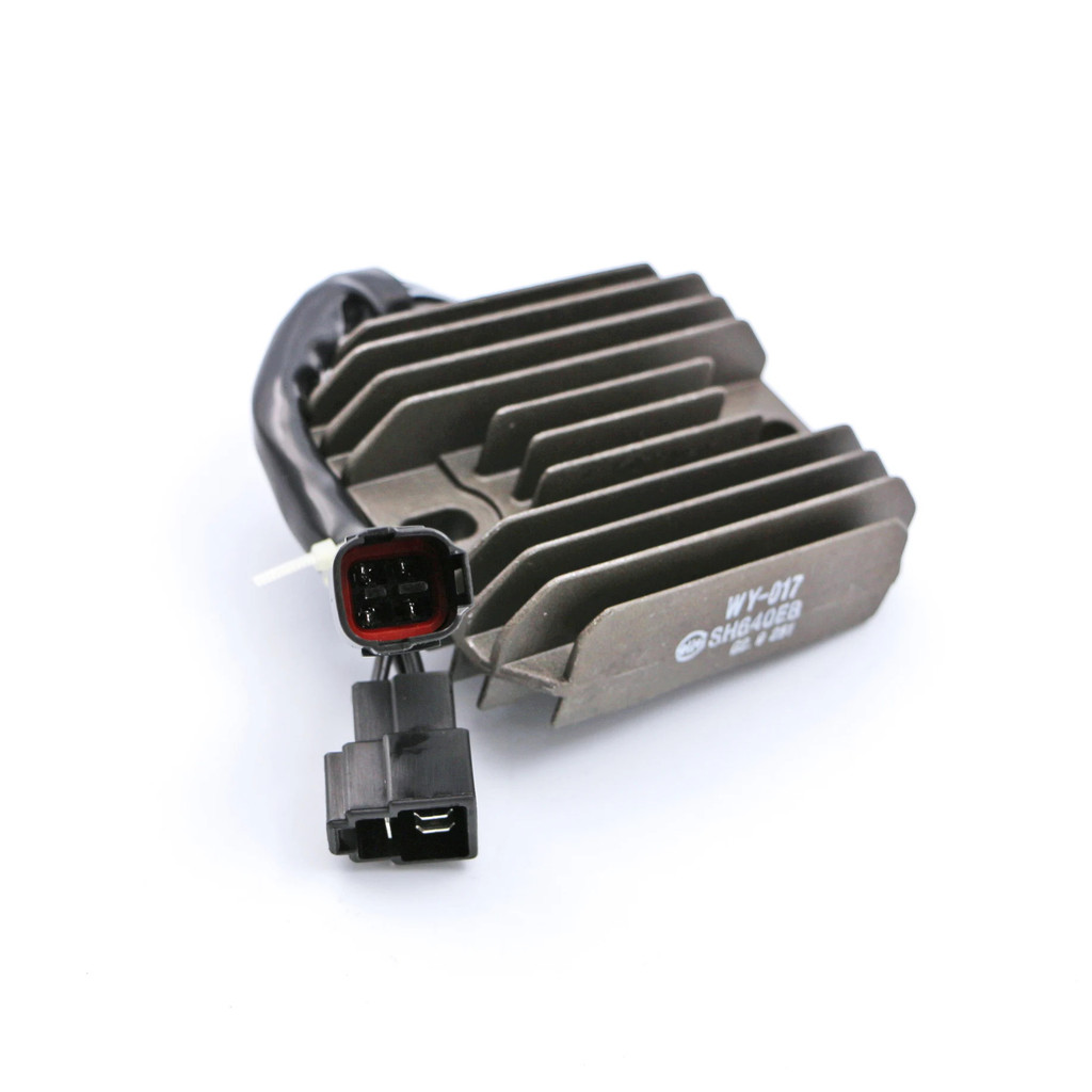 Fit สําหรับ 2005 - 2018 Suzuki Boulevard C50 C90 M90 M109R M50 S40 รถจักรยานยนต์เครื่องปรับแรงดันไฟฟ