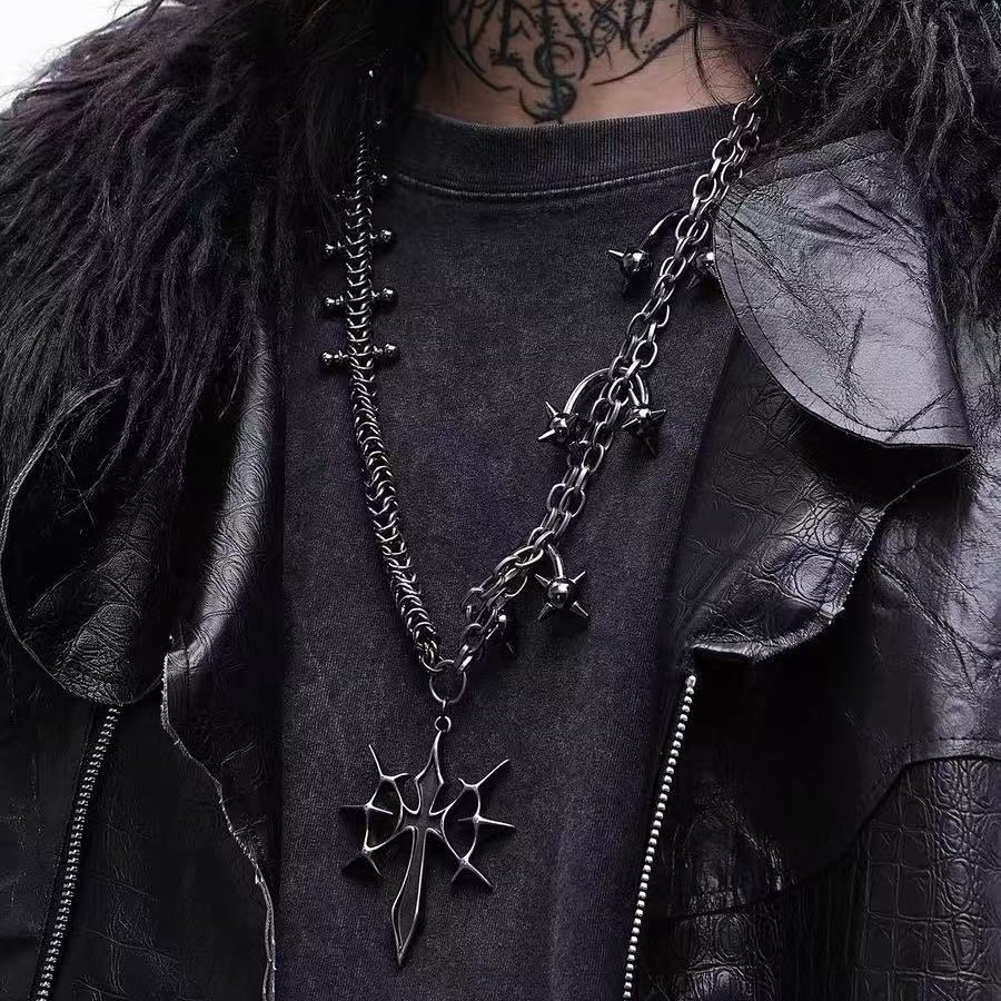 สร้อยคอมสไตล์ Punk Gothic และ Retro - อุปกรณ์เสริมแฟชันสำหรับคนชอบความเก๋ไก๋