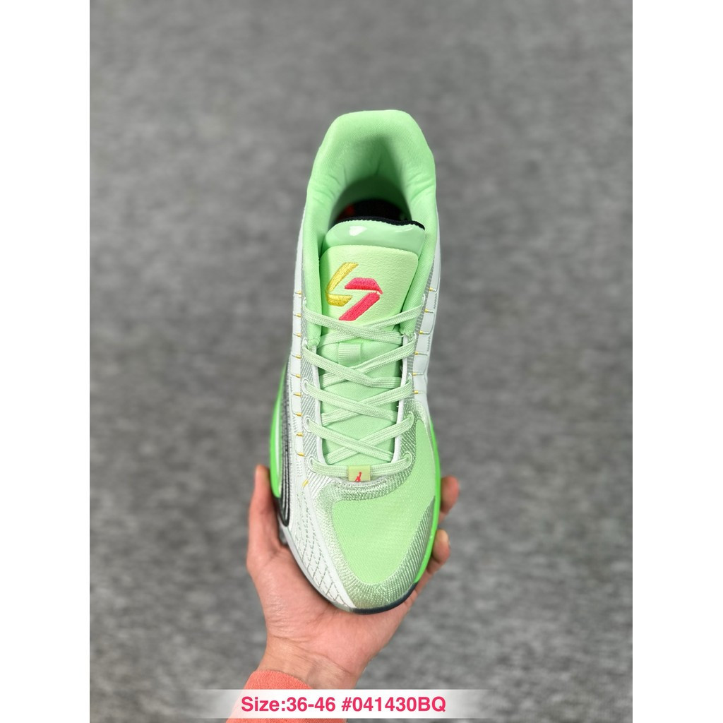 รองเท้าบาสเก็ตบอล Original Luka 4 สำหรับกีฬาและพักผ่อน