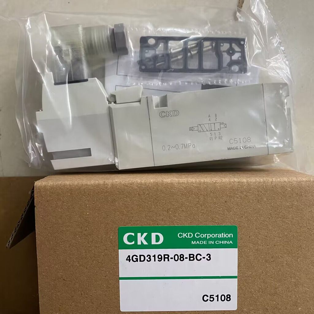 โซลินอยด์วาล์ว CKD ดั้งเดิม 4GD319R-08-BC-3 (DC24V) 4GD319R-C8-BC 4GD319-BC