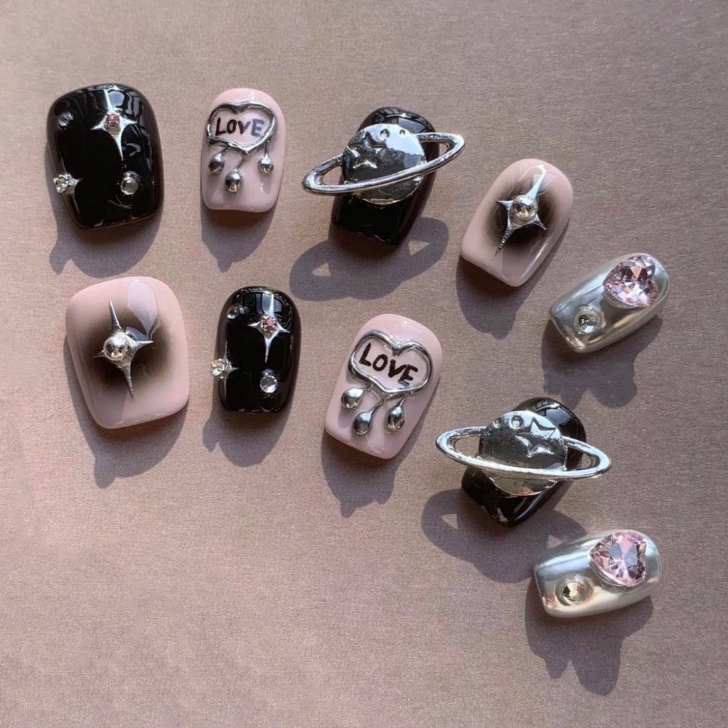 HANDMADEArtificial Nail Y2K Planet Short Square Style Phototherapy Nails เล็บนํากลับมาใช้ใหม่และถอดไ