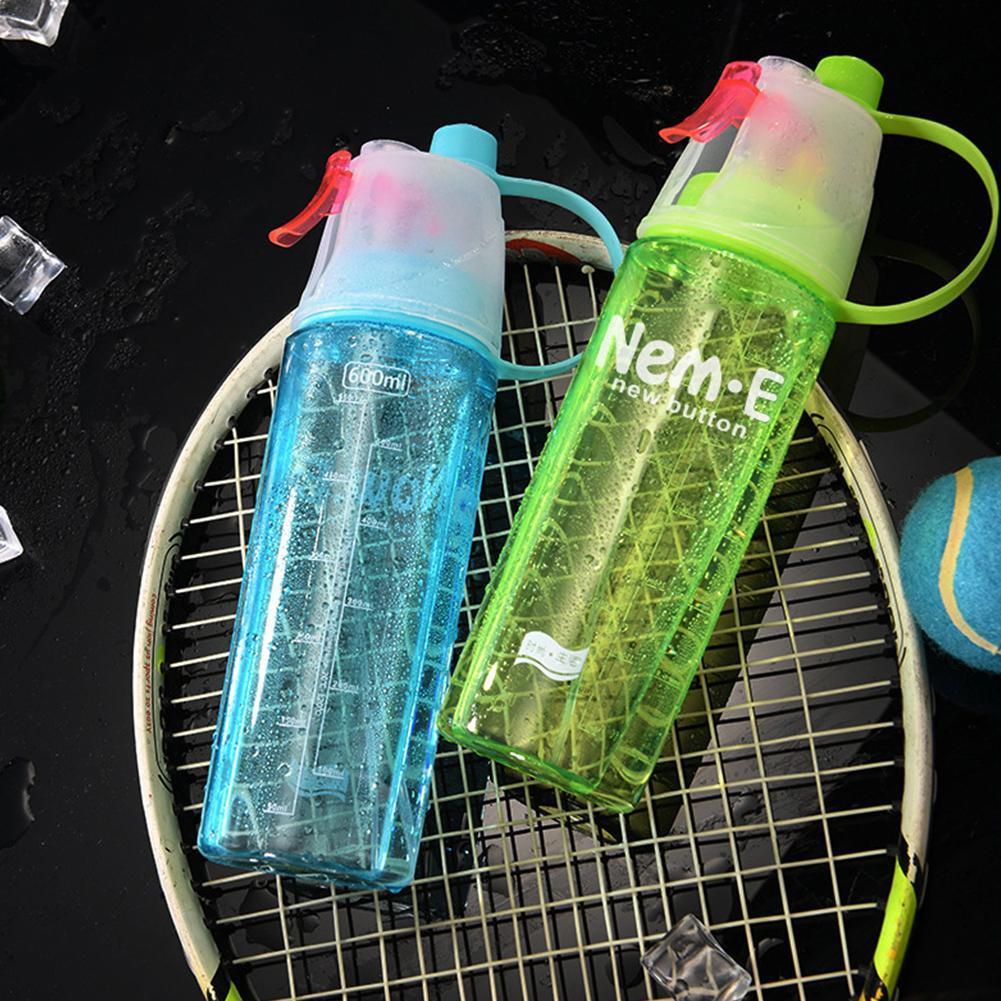 Botol Air Spray ถ้วยน้ํา 600 มล. ความจุขนาดใหญ่วัสดุน้ําพลาสติกมูลค่าสูงขวดพีซี G0o8