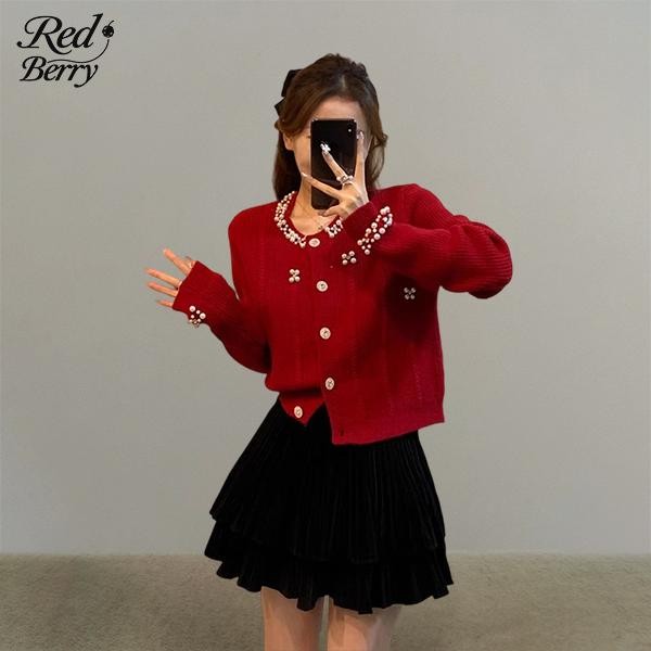 Red Berryเสื้อคาร์ดิแกนถักสีแดงฤดูใบไม้ร่วงสำหรับผู้หญิง ดีไซน์ประดับไข่มุกX045