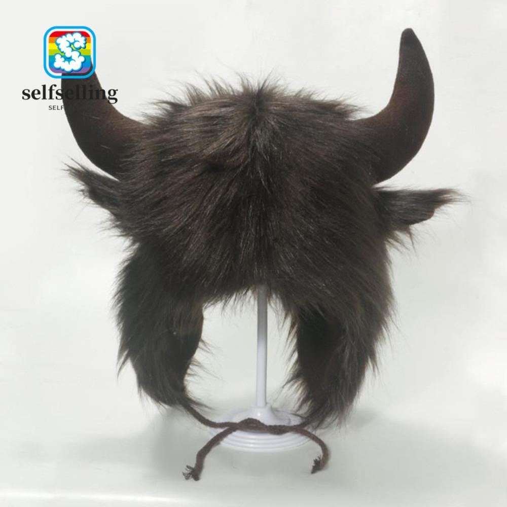 หมวกหัวกระทิง SELFS ออกแบบมาเหมือนหัวกระทิงขนฟูพร้อมเขา ทำจากผ้าฝ้ายหนา กันลมได้ดี