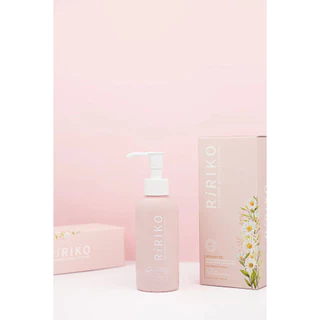 RIRIKO GENTLE BALANCING FEMININE WASH ช่วยปลอบประโลมและบรรเทาอาการไม่สบายอย่างอ่อนโยน พร้อมทั้งฟื้นฟูผิวบอบบางบริเวณจุดซ