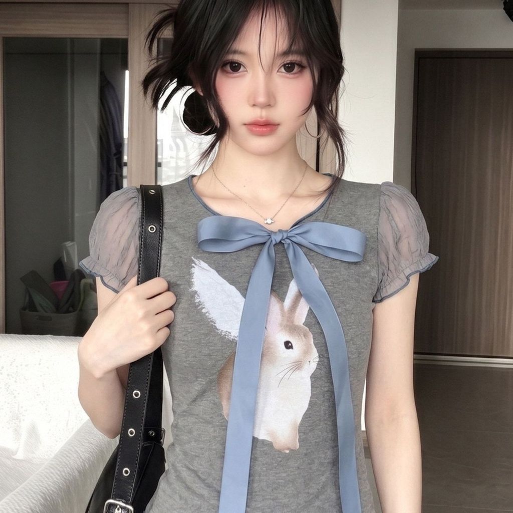 เสื้อยืดแขนสั้นพิมพ์ลายกระต่ายน่ารักสีเทาสําหรับฤดูร้อนของผู้หญิงวินเทจสลิมฟิตด้านบน