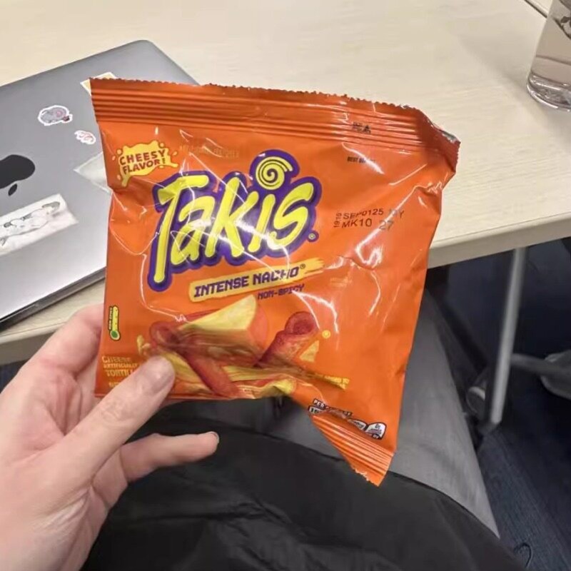 TAKIS ข้าวโพดม้วนกรอบ รสเผ็ดเปรี้ยว/มะนาว นำเข้า USA