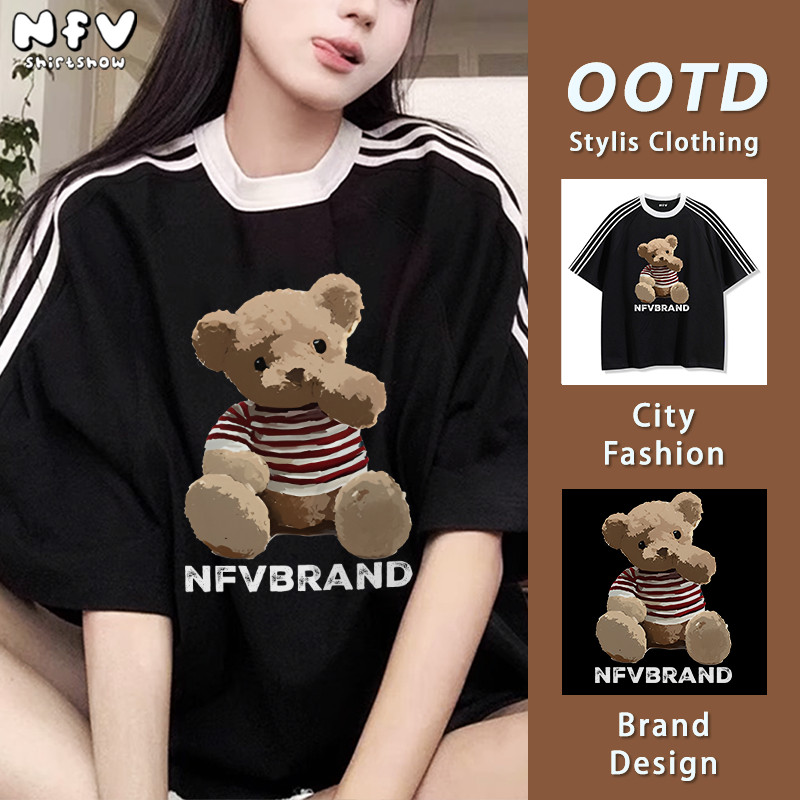 NFV แฟชั่นเกาหลี💕ระบายอากาศ ลายพิมพ์หมีน้อยน่ารัก เสื้อยืดแขนสั้นคอกลม ทรงหลวม ใส่สบาย YG365