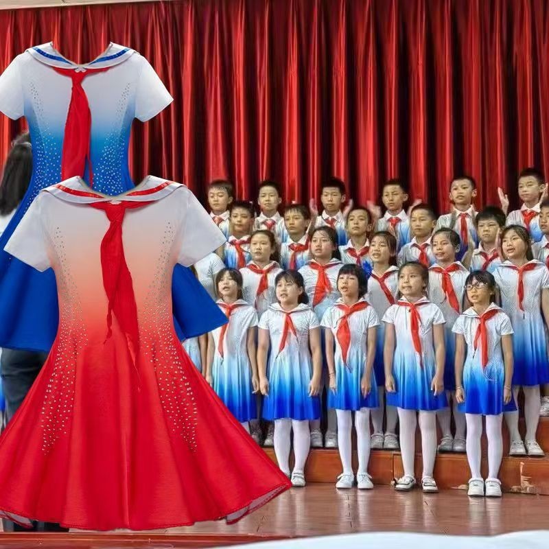 ชุดคอรัสเด็ก Young Pioneer พร้อมผ้าพันคอดesignพิเศษสีแดง สำหรับการแสดงบทกวี Recitation Chorus