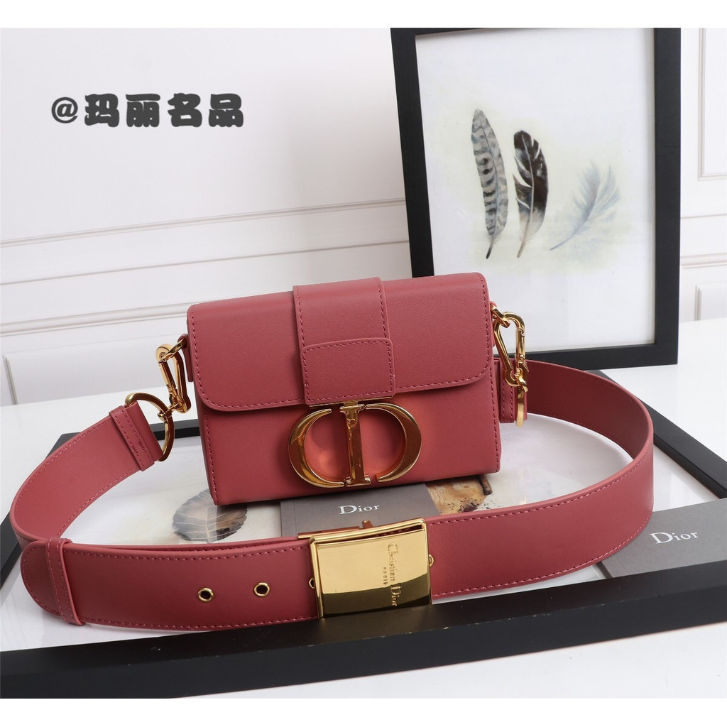 Dior Mini ขนาดธรรมดาสาน Hibiscus สีชมพูหัวเข็มขัด Messenger กระเป๋าสีทึบ Retro Flap กระเป๋าสะพาย 04E