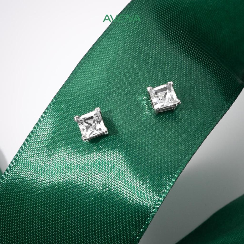 AVENA The Frame Princess-Cut Stud Earrings l Luna Avenue