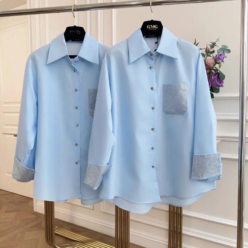 Chili Koko เชิ้ตผู้หญิงแขนยาวสีฟ้าแต่งเพชร เสื้อคลุมยาว เสื้อสาวอวบไซส์ใหญ่ 2XL เสื้อผ้าลุคผู้ดี สวยหรูดูแพง 99475